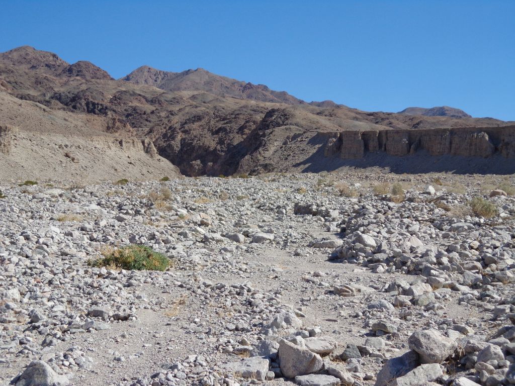 In the next two pictures, notice how the cliffs really start to take shape on the sides of the wash: