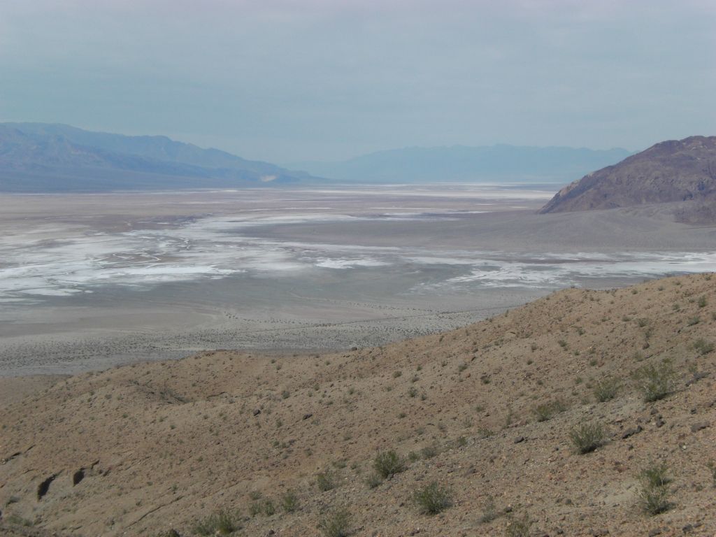 There is a faint sheep trail which connects Upper Sidewinder Canyon with the ridge above and allows for a loop over to Willow Creek Canyon.  Here is the view looking out from the top of the ridge: