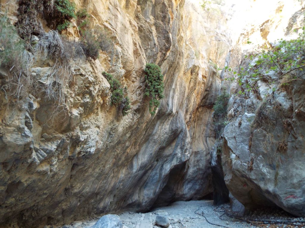 This is the most photographed spot in Sarakina Gorge -- the beginning of the 1st Narrows: