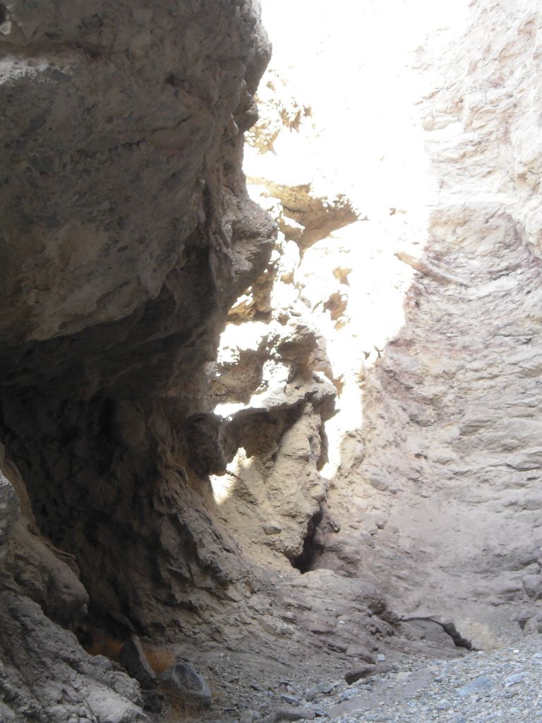 The sunlight was bright, so it's kind of hard to see, but this is the 18 foot 1st major dry fall of the canyon: