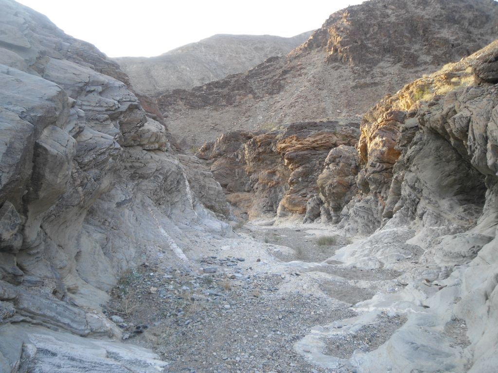 Now we have reached the end of the grotto area narrows and are looking back: