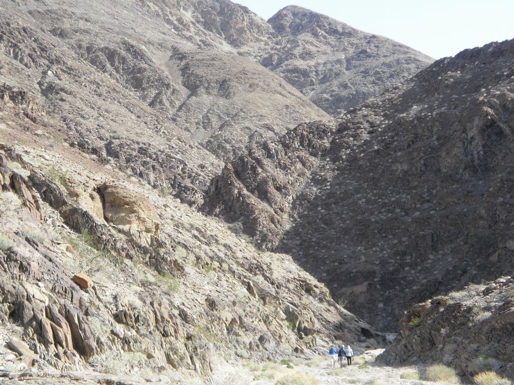 The next morning, we left our camp as it was and started to dayhike up the rest of Indian Pass Canyon: