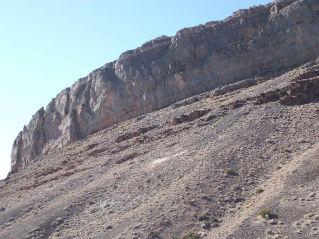 The majestic headwall of Corkscrew Peak which limits potential routes to the summit: