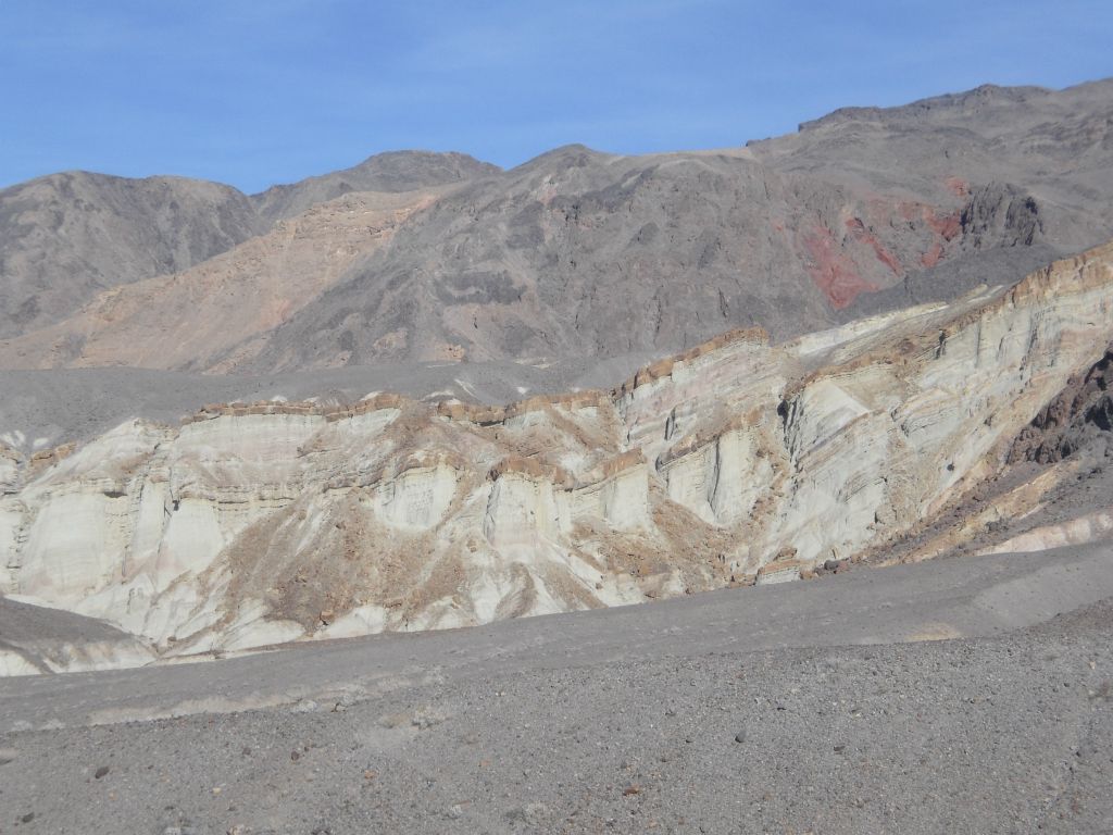 The trail leads to the edge of what I call The Cauldron area, a giant circular collection of washes and hills: