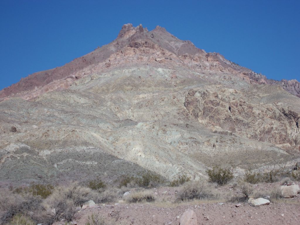 This volcano shaped peak stood in front of us right from the start: