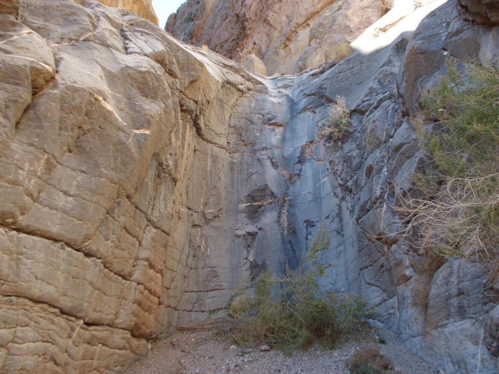 And we finally arrived at the 2nd dry fall of Fall Canyon.  This spot was a little bit under 5 miles from where our hike first started: