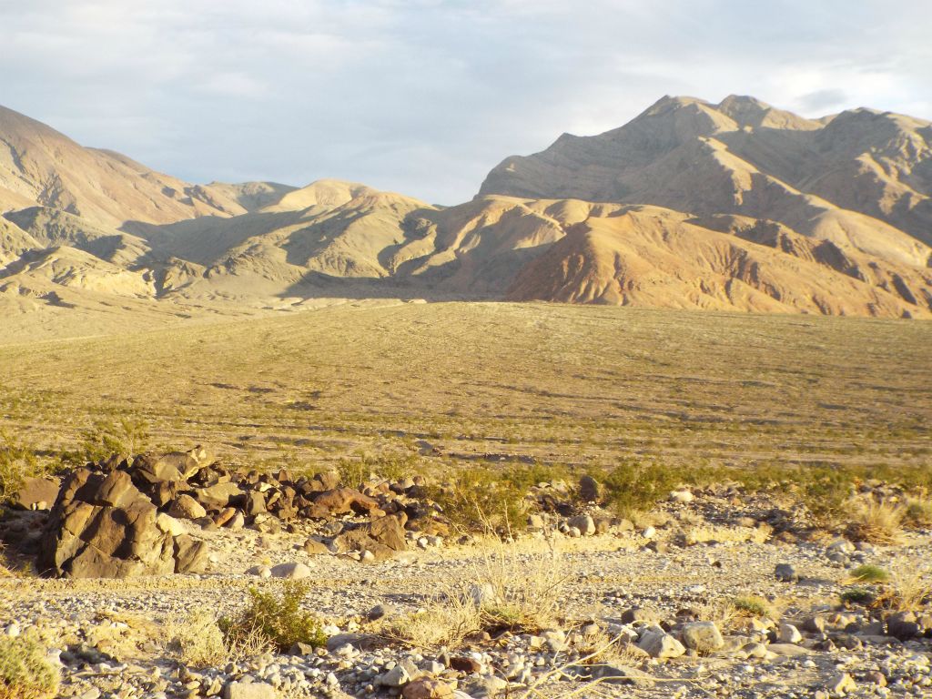 The canyon mouth is seen in the center of this photo, taken the day before our hike: