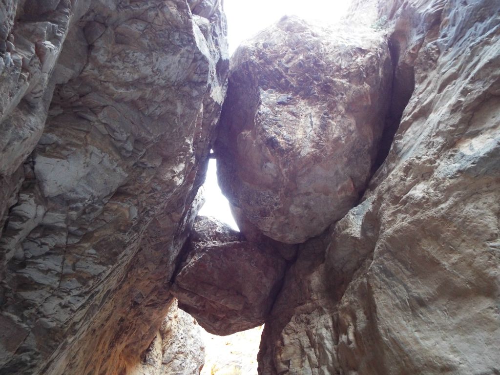 As we passed underneath the wedged boulder, we found that there were two boulders and not just one: