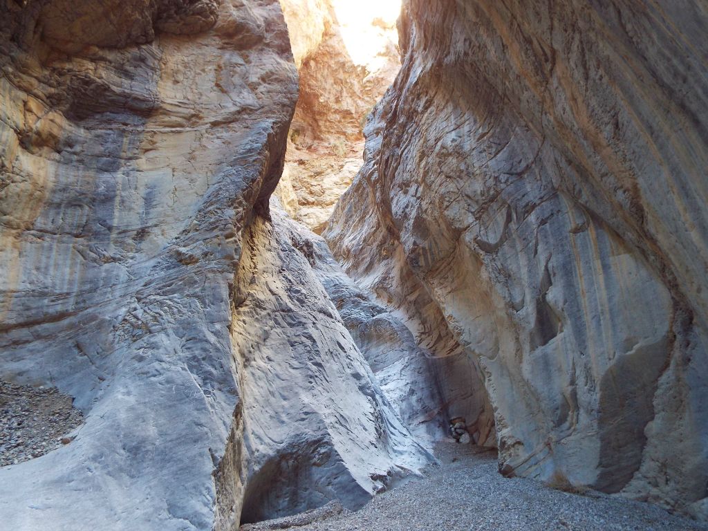 And the beauty of the narrows keeps on increasing the farther we go: