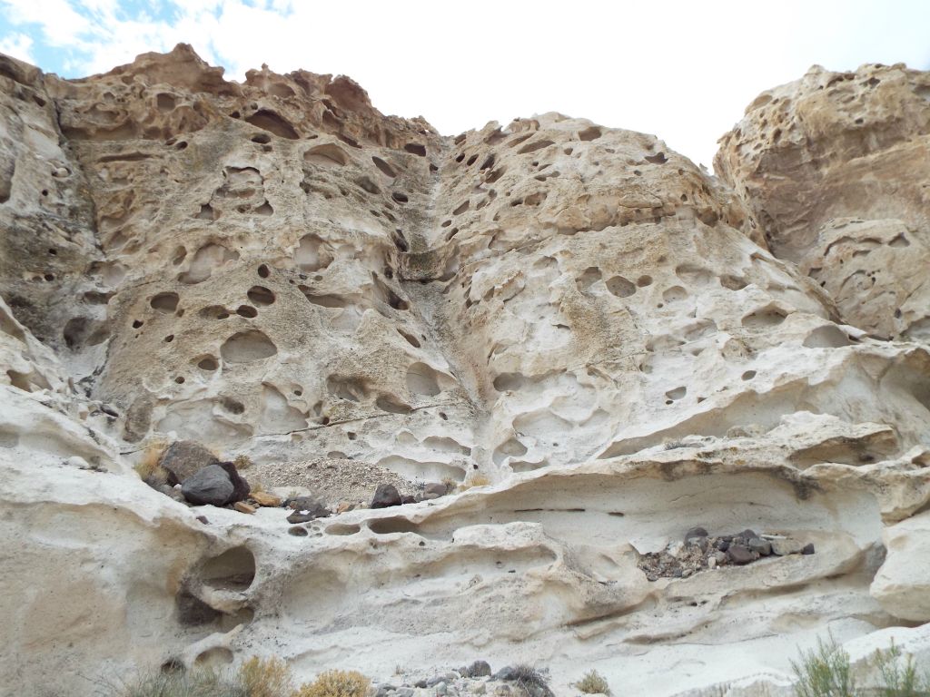 Notice how the tafoni formations (weathering features which look like small caves or alcoves) continued all the way up the canyon wall: