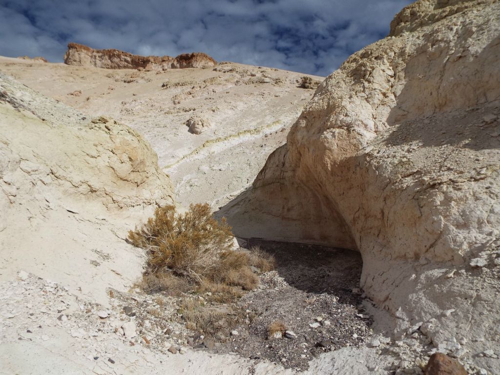 We decided to continue heading up the left fork side canyon to see what was there: