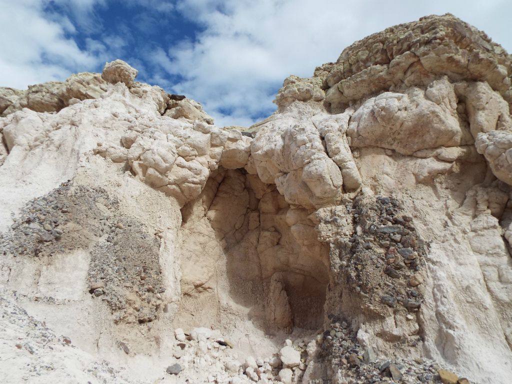 A large cave has formed at this spot along the canyon wall: