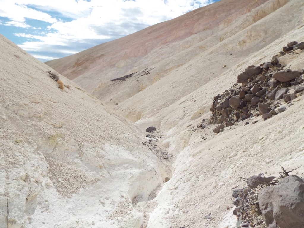 One of the keys to hiking Chalk Canyon is to hike up canyon as far as possible, because it just keeps getting better: