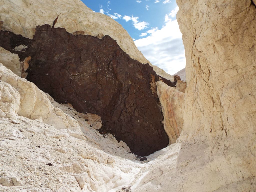 Another look at the largest appearance of the darker rock: