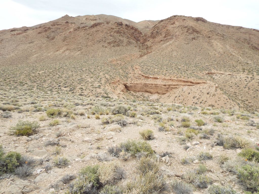 Up ahead, it appears that a minor canyon forms and splits the two hillsides: