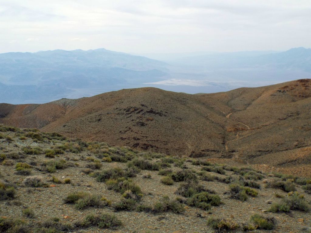 The views start to the north across Mesquite Flat with the Cottonwoods to the left: