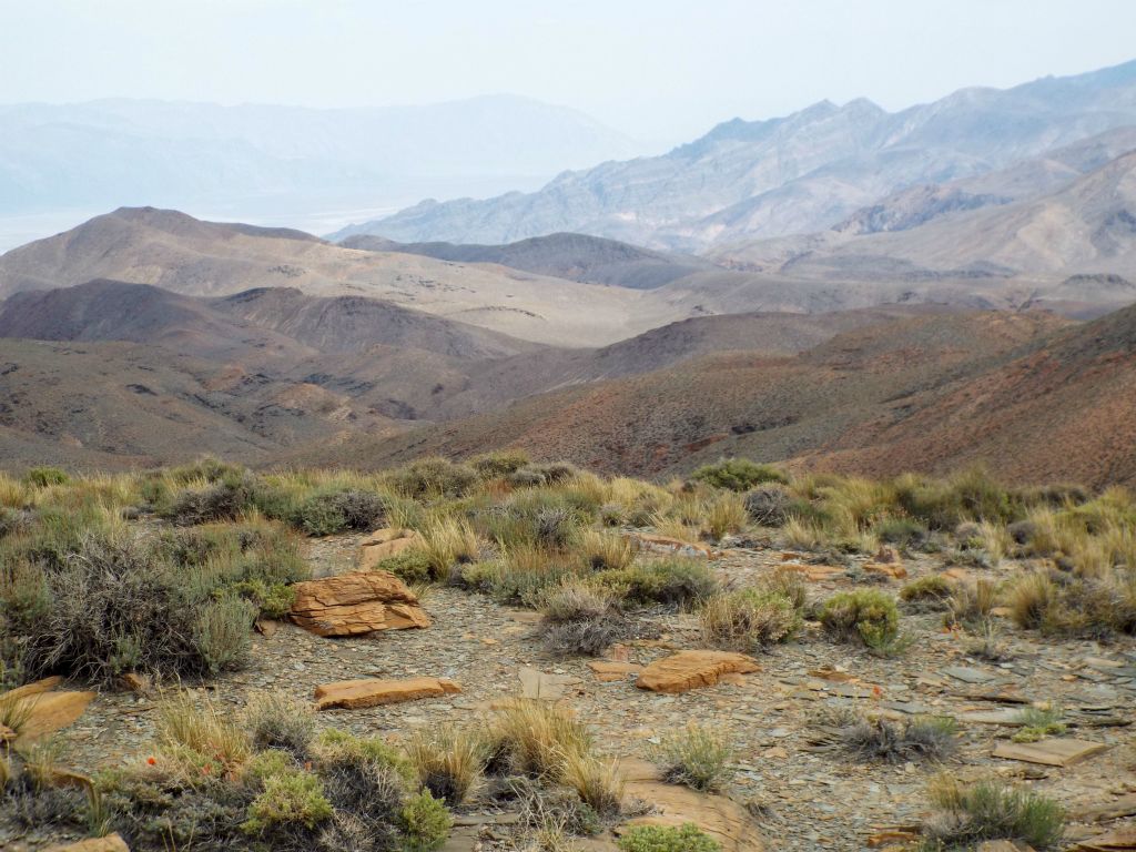 Turning our attention to the view to the south of the eastern Panamints: