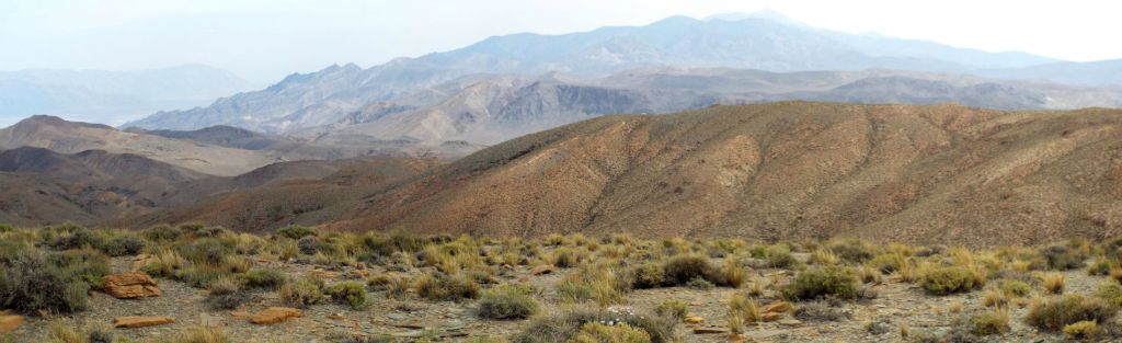 Panoramic view to the south of the Panamint Mountains: