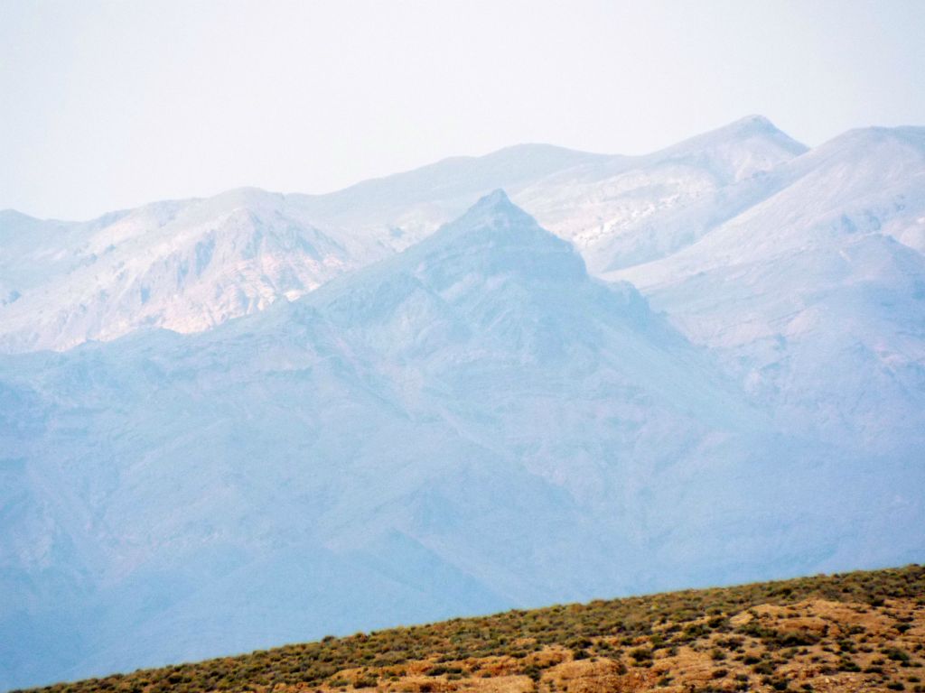 A slightly closer look at Thimble Peak as obscured by haze created by the hot weather: