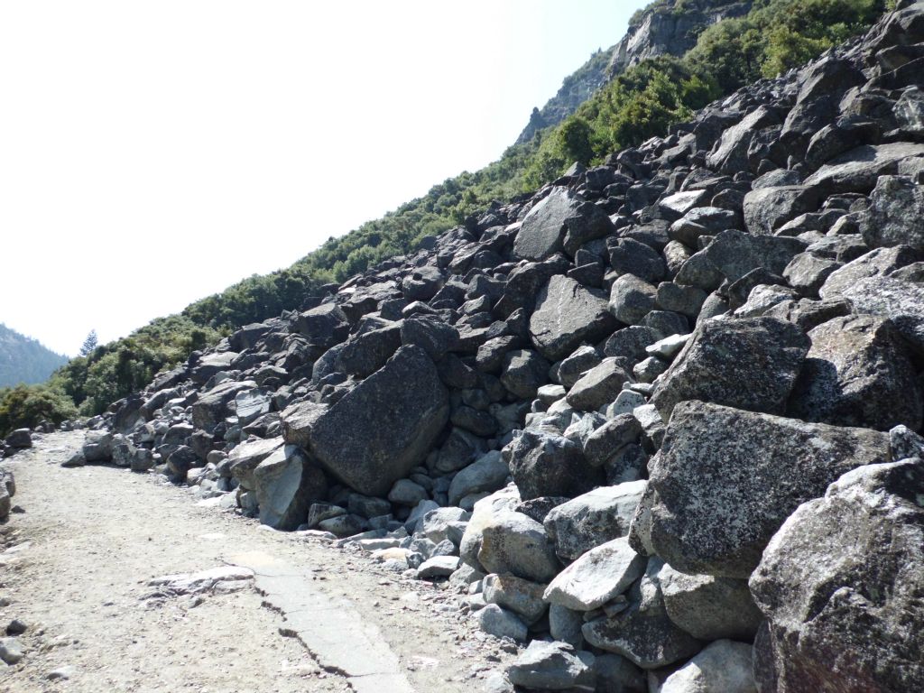 The rockslides contain some absolutely massive boulders: