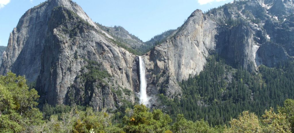 Panoramic view of Bridalveil Fall from the Rockslides Trail: