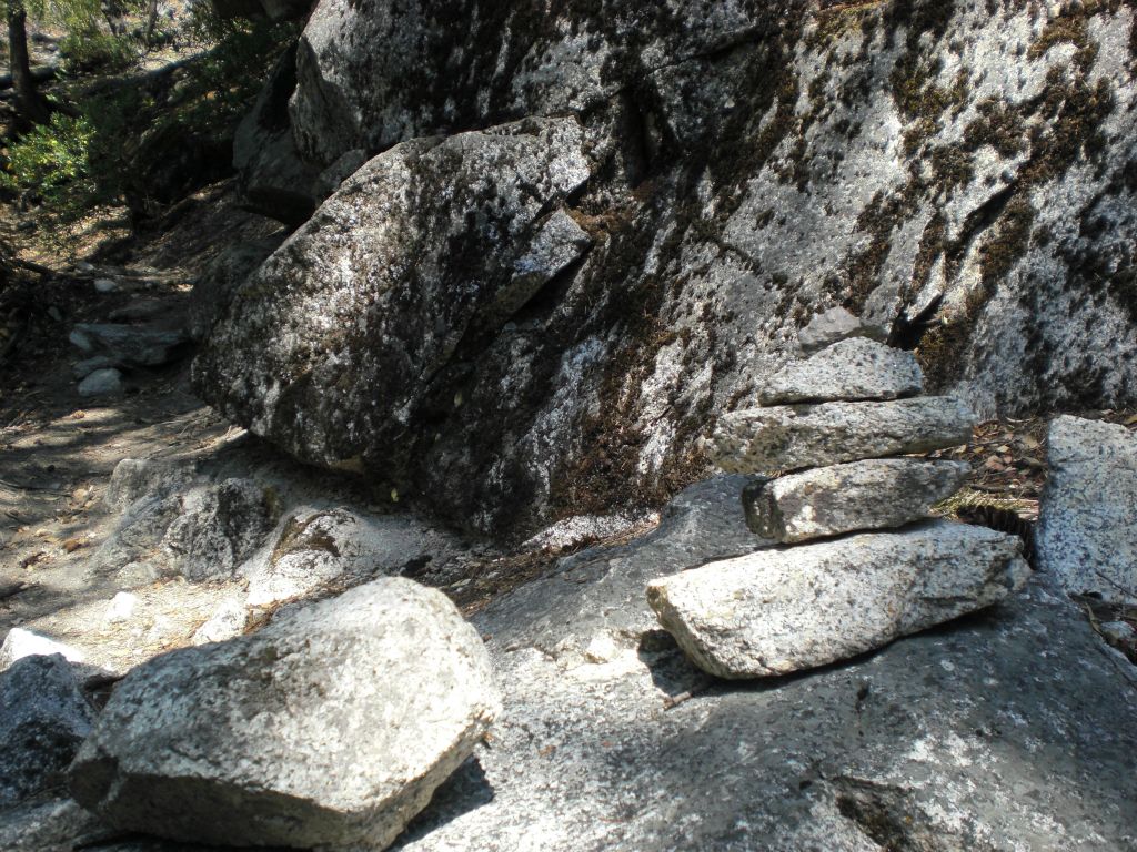 There were rock cairns at the top, so I could see that the trail continued from this spot: