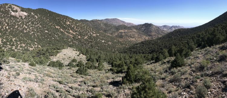 Wahguyhe Peak hiking route panoramic from second plateau