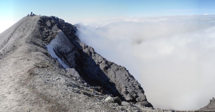 Mount St Helens rim panoramic 2